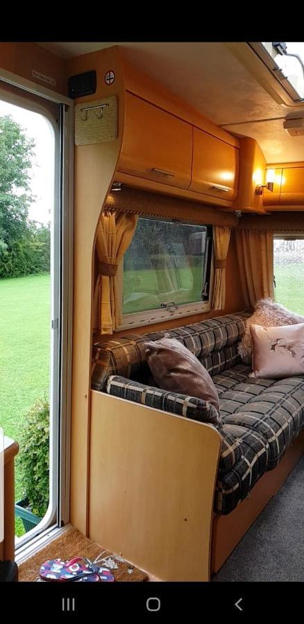 Self Contained Holiday Home Caravan Corsham Esterno foto
