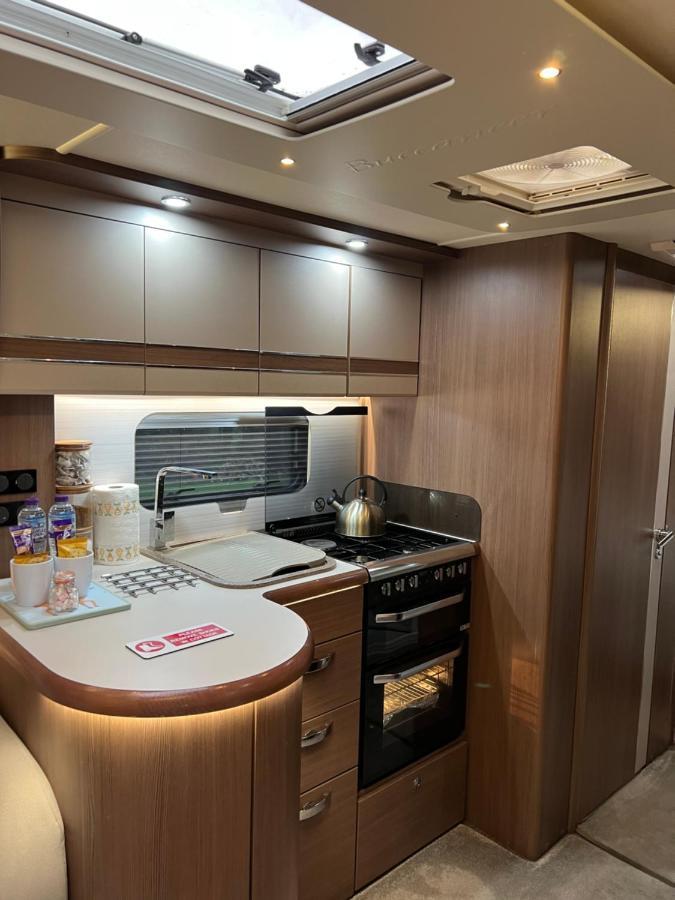 Self Contained Holiday Home Caravan Corsham Esterno foto